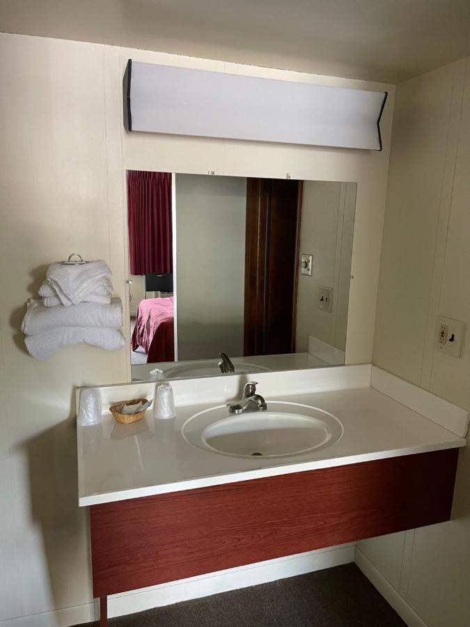 Vibe Inn - Whirlpools Suites - Lyons Exteriér fotografie