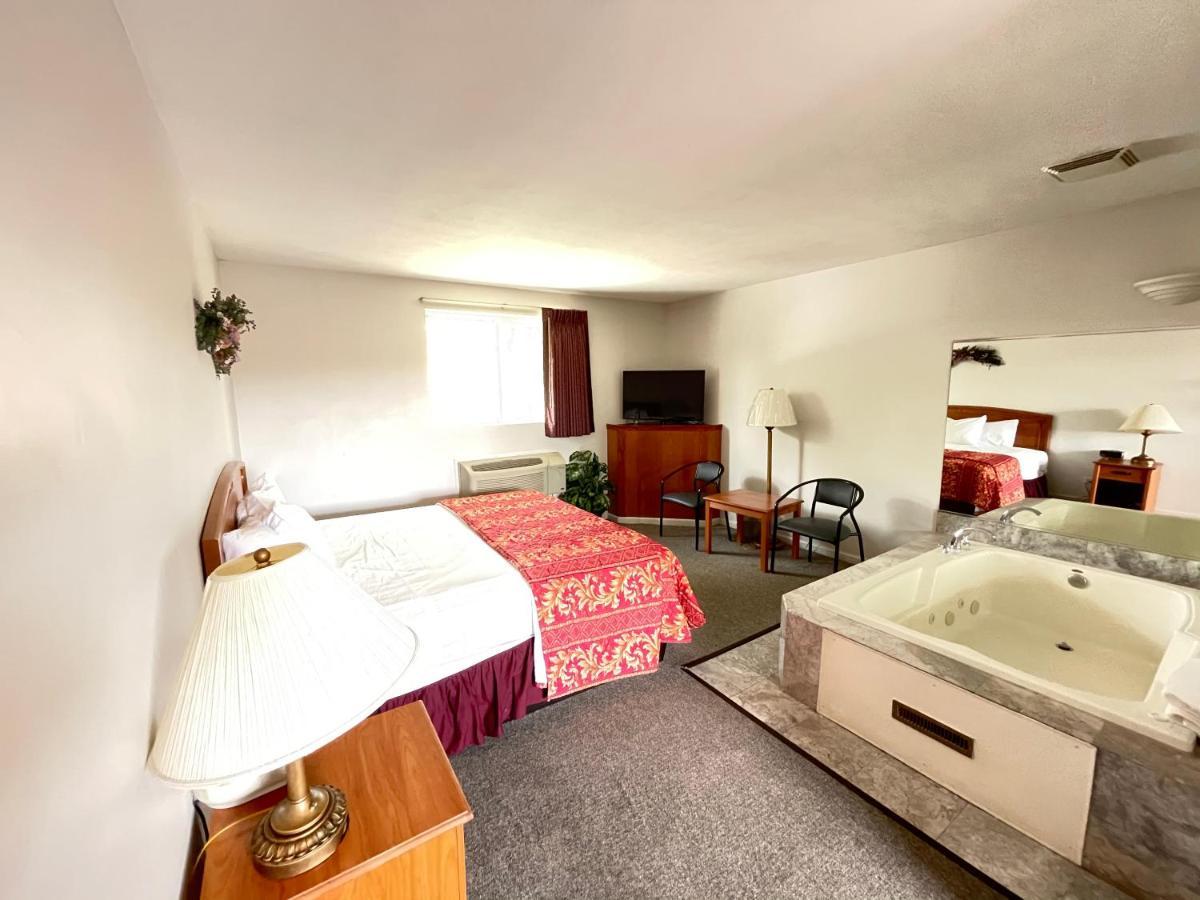 Vibe Inn - Whirlpools Suites - Lyons Exteriér fotografie